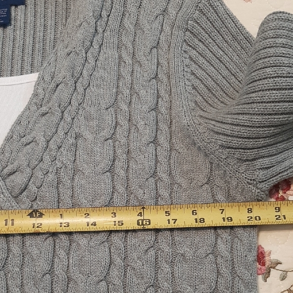 Karen Scott Women's Size XL V-Neck Light Gray Cable Knit Sweater Layered Look - Picture 9 of 11